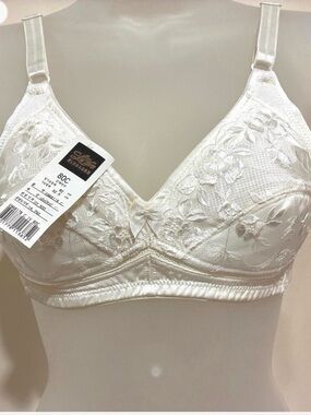 Ivory floral Lace comfort bra full coverage soft cup NWT Vintage 36C Bra
